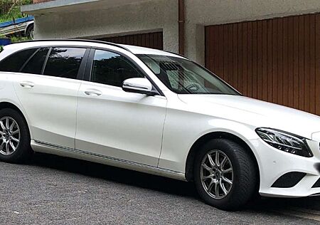 Mercedes-Benz C 180 d T 9G-TRONIC
