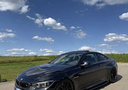 BMW M4 Coupe DKG