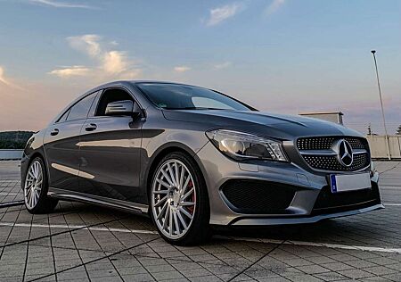 Mercedes-Benz CLA 200 AMG Line