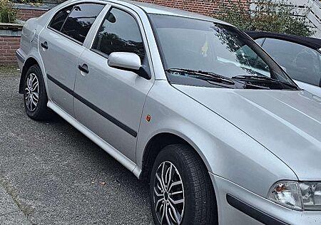 Skoda Octavia 1.6 LX