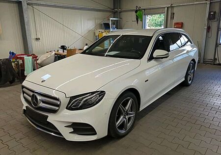Mercedes-Benz E 300 de AMG Distro*360*LED*Alcantara*Comand*18