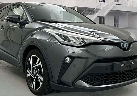 Toyota C-HR Hybrid C-Lub Smart Automatik Sitzheizung