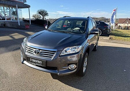 Toyota RAV 4 2.2 D-4D 4x4 aus 1. Hand mit AHK, Diesel