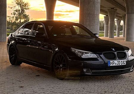 BMW 523i 523