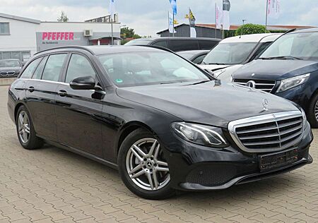 Mercedes-Benz E 200 T-Modell Automatik NAVI*KAM*LED*