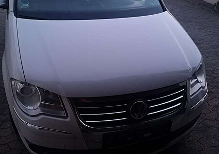 VW Touran Volkswagen 1.4 TSI DSG Highline