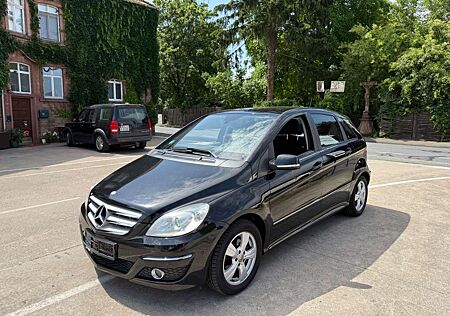 Mercedes-Benz B 200 nur48 tkm vom Rentner sehr Gepflegt selten