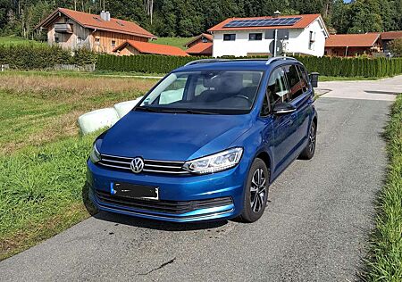 VW Touran Volkswagen 2.0 TDI SCR DSG IQ.DRIVE