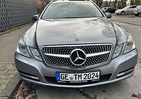 Mercedes-Benz E 250 E-Klasse T-Modell Diesel T CDI DPF BlueEFFICIENCY