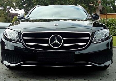 Mercedes-Benz E 220 d 4Matic T 9G-TRONIC Avantgarde