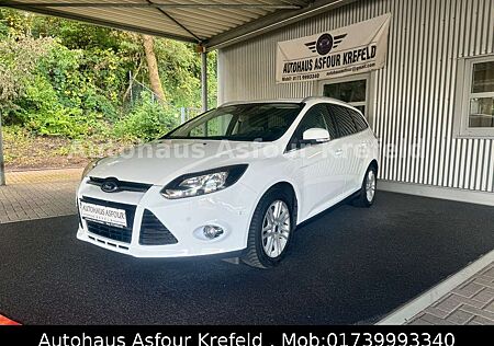 Ford Focus Turnier Titanium *Navi *PDC*SHZ