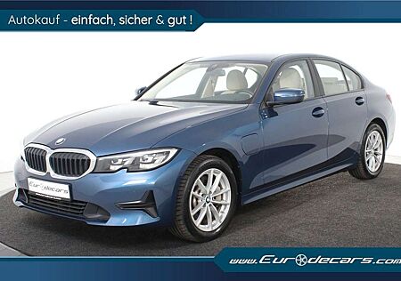 BMW 330 e *1.Hand*Leder*Navi*Park ass.*