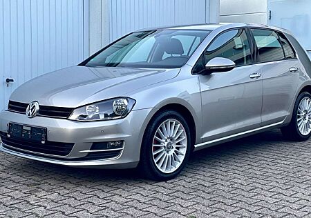 VW Golf Volkswagen VII Lim. 1.6TDI Highline BMT|PDC|1.Hand