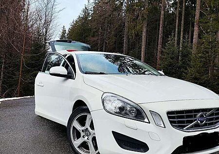 Volvo V60 D4 Momentum