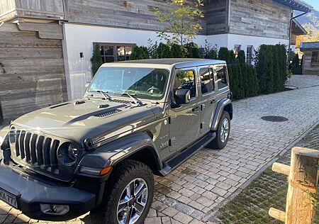 Jeep Wrangler Sahara Unlimited / Sky One - Touch Softtop