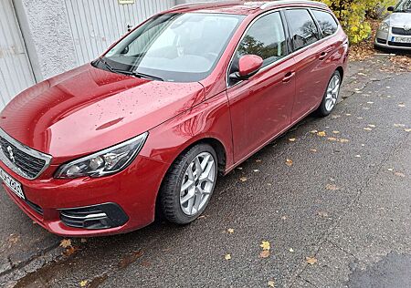 Peugeot 308 SW BlueHDi 130 Stop & Start Allure Pack