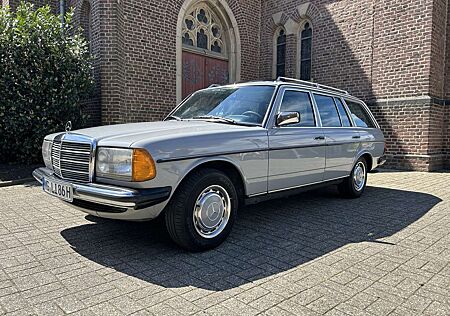 Mercedes-Benz T-Klasse T-Class T123 300TD 5 Gangsc– H Kennzeichen Top Zustand