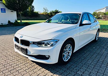 BMW 320 d xDrive*NAVI-PROF*BI-XEN*PDC*ALLRAD*SR+WR*