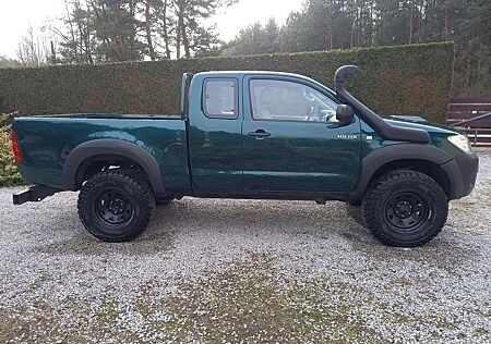 Toyota Hilux 4x4 Extra Cab Life