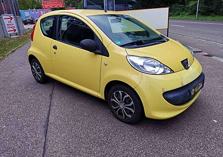 Peugeot 107 Petit Filou CD Preis inkl Neu Tüv