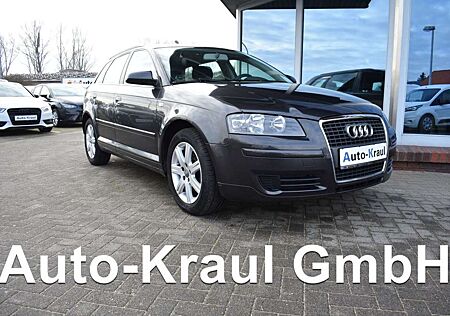 Audi A3 1.6 Sportback Attraction Alu Klimatron. AHK el. FH