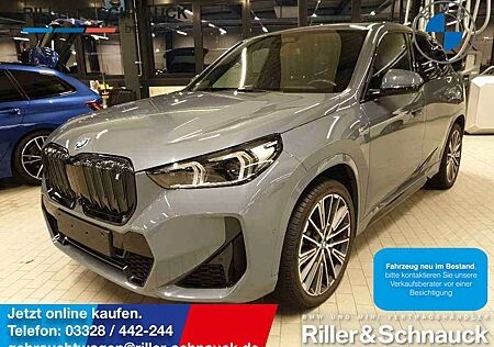 BMW iX1 xDrive30 M Sport PANO+AHK+HUD+ACC+MEM