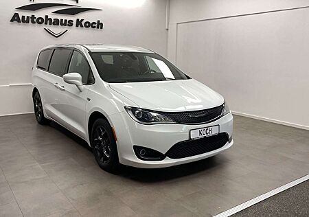 Chrysler Pacifica S #SONDERMODELL #TRAUMZUSTAND #FONDKINO