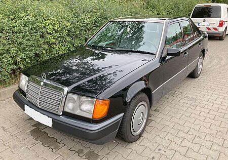 Mercedes-Benz E 200 E-Klasse