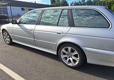 BMW 525i 525 touring