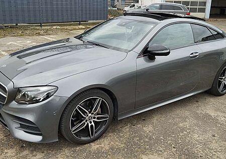 Mercedes-Benz E 200 E-Klasse Coupe Coupe 9G-TRONIC AMG Line