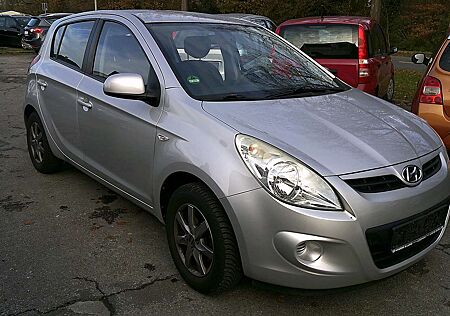 Hyundai i20 FIFA WM Edition TÜV:06-2026