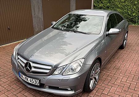 Mercedes-Benz E 250 CDI DPF Coupe BlueEFFICIENCY Automatik Elega
