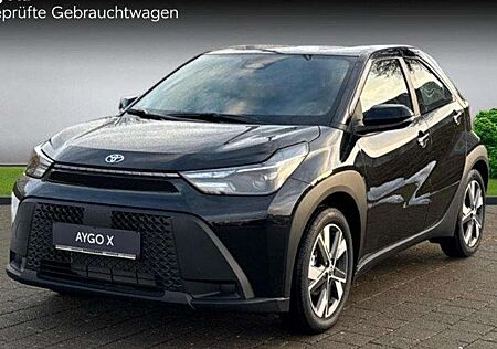 Toyota Aygo (X) Hybrid Active Kamera Carplay SHZ ACC 17 Zoll Alu