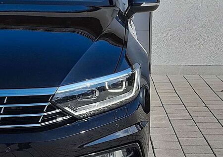VW Passat Variant Volkswagen Passat V./3xR-Line Sport/LED/Kam/AhK/18"/Eu6