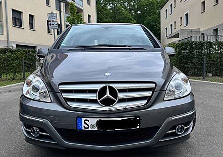 Mercedes-Benz B 180 FACELIFT