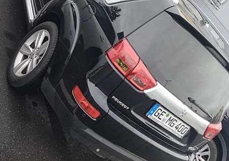 Peugeot 4007 HDI FAP 7-Sitzer DCS Allure
