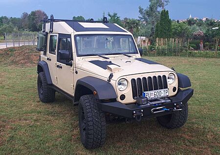 Jeep Wrangler Wrangler J8 Military Automatik
