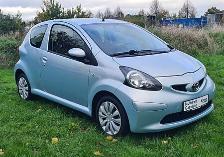 Toyota Andere gebraucht kaufen Toyota Others Aygo*Klima*Soundsy.*Allwetterr.*ZV*Servo*e.Fenst