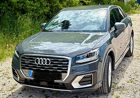 Audi Q2 40 TFSI quattro S tronic design