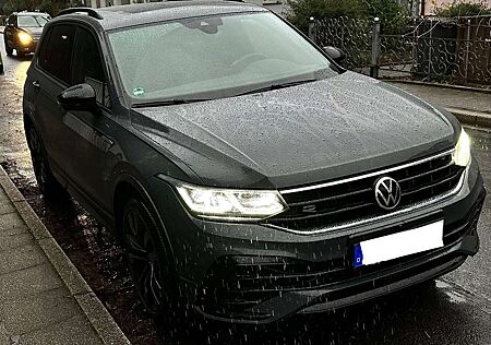 VW Tiguan Volkswagen 2.0 TDI SCR 4MOTION DSG R-Line