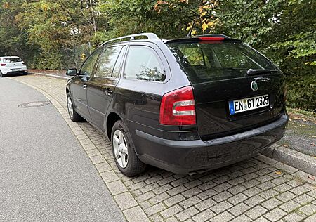 Skoda Octavia Combi 2.0 FSI 4x4