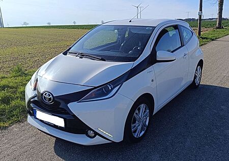 Toyota Aygo x-play