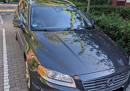 Volvo V70 D5 Geartronic Summum