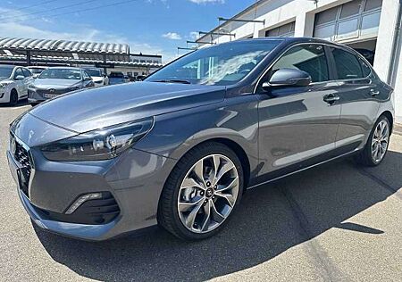 Hyundai i30 Fastback 1,6 CRDi Premium / SD