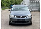 VW Touran Volkswagen Highline 1,6 L + Klima .