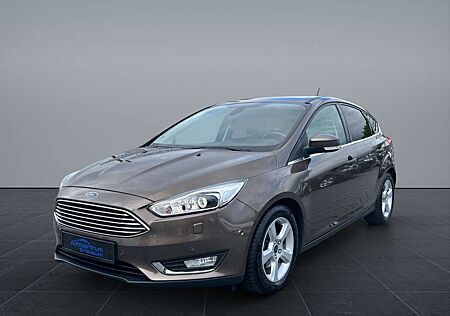 Ford Focus 1,5 TDCI Lim. Titanium *KAMERA*XENON*NAVI*