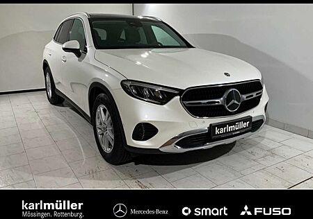 Mercedes-Benz GLC-Klasse GLC 200 GLC 200 4M Avantgarde Pano+Memory+AHK+Ambiente LED