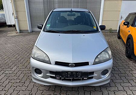 Daihatsu YRV 1.3 Plus