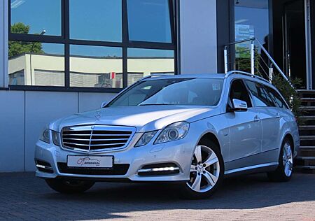 Mercedes-Benz E 200 CGI T Leder Sitzheizung Navi Speedtronic