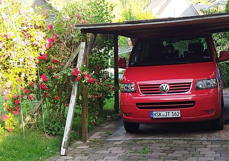 VW Volkswagen Bus top Auto mit vielen Extras.Standheizung ,DVD, CD W